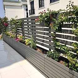 Lambri Saksılı Ahşap Paravan Lambri Saksılı Ahşap Paravan